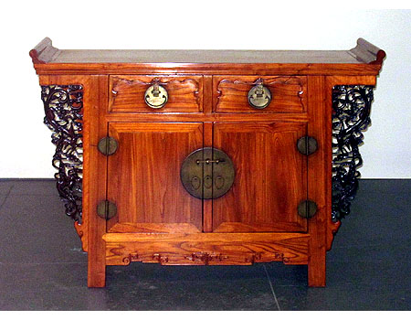 A finely crafted Ming-style coffer, Menghuchu